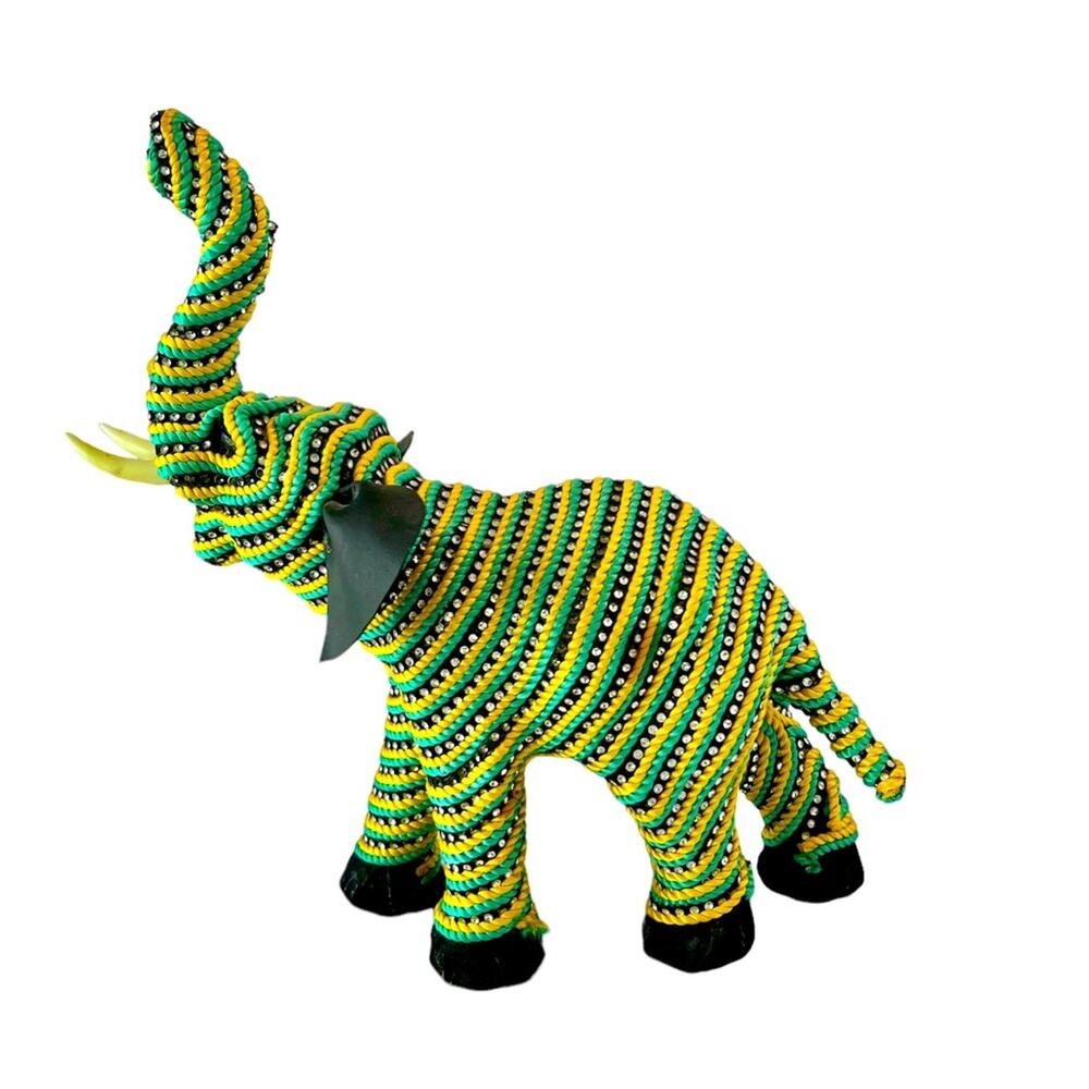 Elephant figurine statue